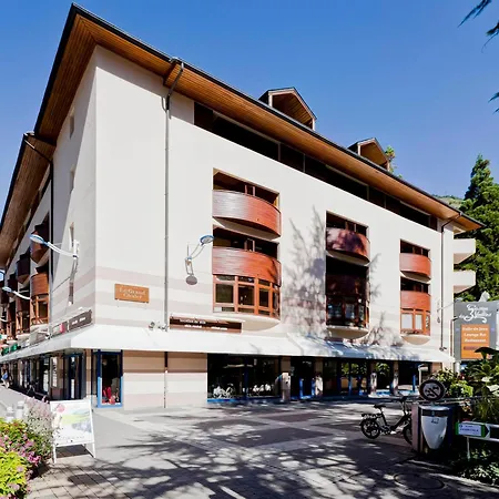 Appartement Centre Avec Balcon Et Wifi - Fr-1-512-132 *